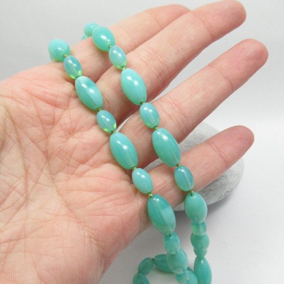 Uranium Glass bead Necklace - Picture 7 of 11